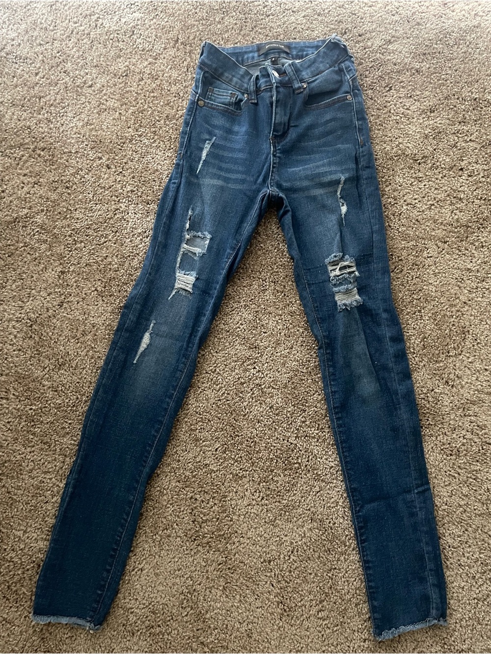 Women’s High Rise Distressed Skinny Jeans Size 0 Raw Hem Dark Wash